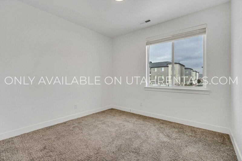 Modern 3-Bedroom Condo in Prime Lehi Location! property image