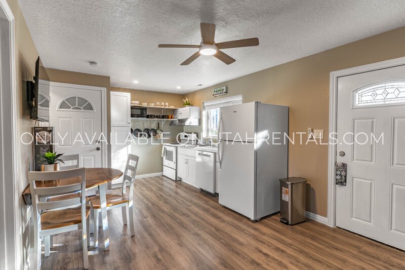 Charming 1-Bedroom Basement Unit property image