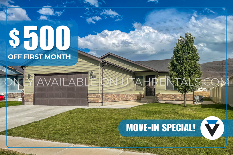 Modern 5-Bedroom Home with Open Floor Plan and Scenic Views property image