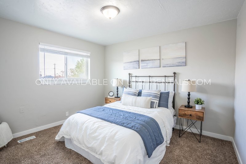 Newly Renovated 2-Bedroom Apartment! property image