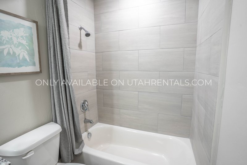 Newly Renovated 2-Bedroom Apartment! property image