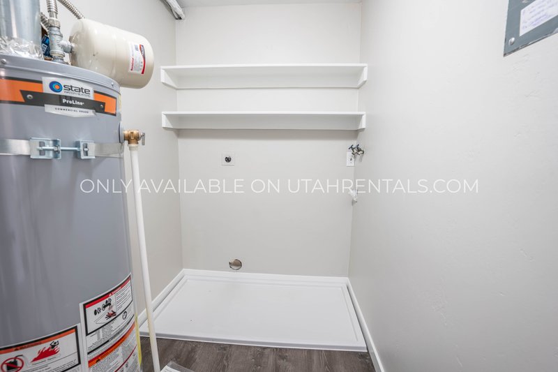 Newly Renovated 2-Bedroom Apartment! property image