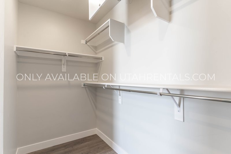 Beautiful 1-bedroom in historic Midvale downtown! property image