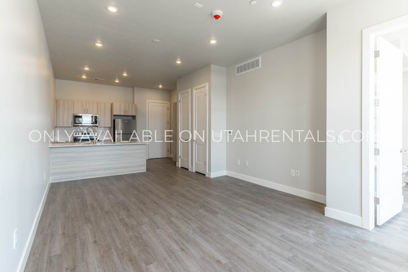 Beautiful 1-bedroom in historic Midvale downtown! property image