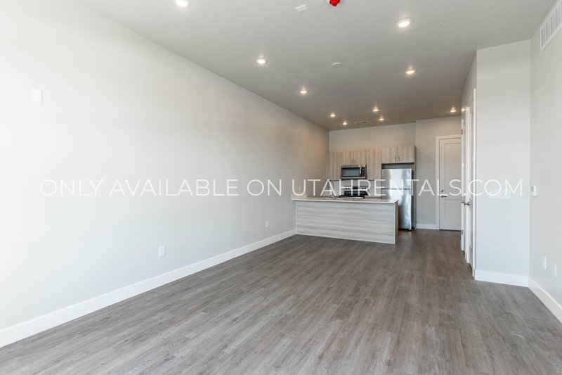 Beautiful 1-bedroom in historic Midvale downtown! property image