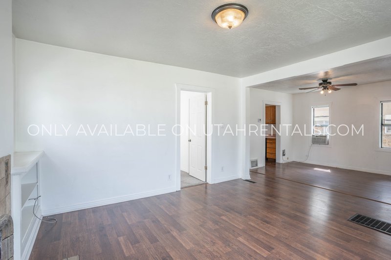 2-Bedroom Top Floor Apartment in Heart of Provo property image