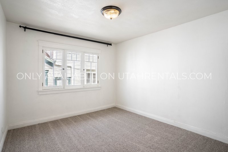 2-Bedroom Top Floor Apartment in Heart of Provo property image