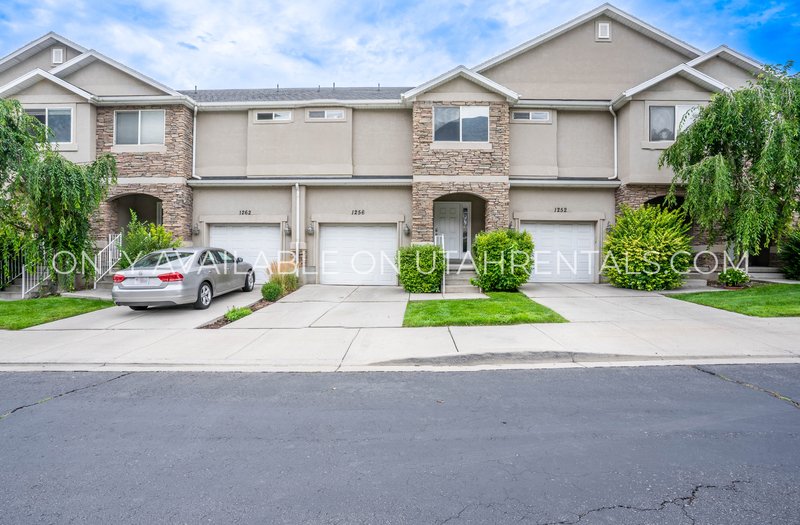 Twin Sized Bedroom Available! property image