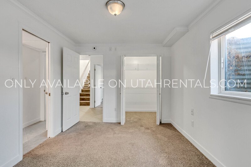 Spacious 5-bedroom home in a convenient West Valley City location! property image