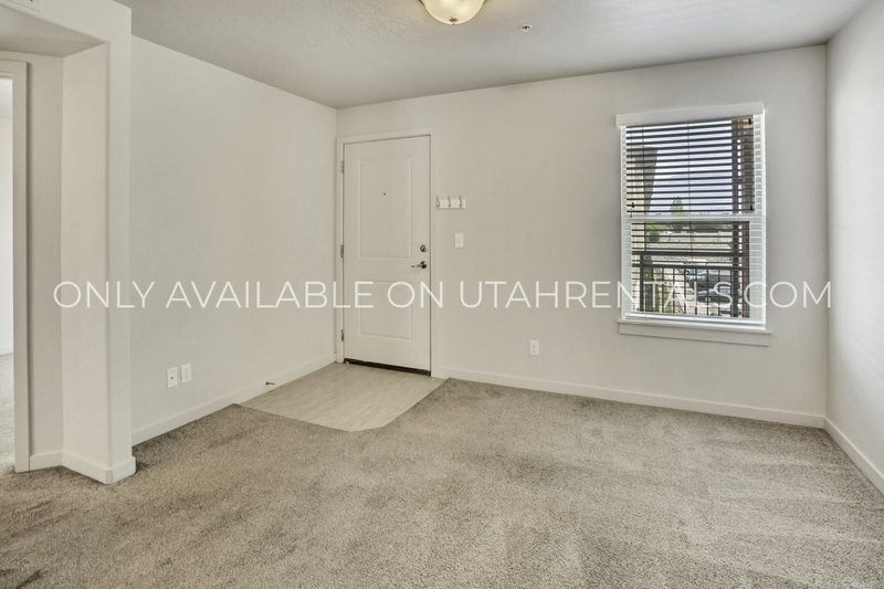 Modern Condo In Orem property image