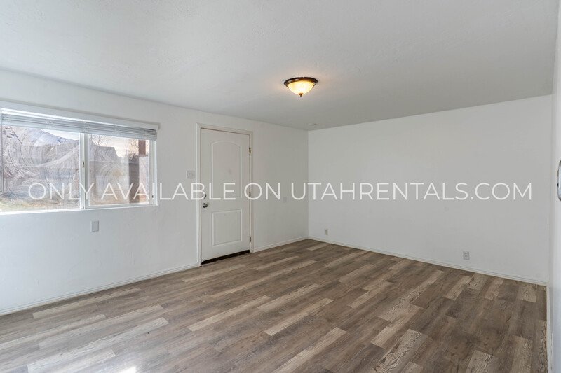 Recently Renovated 2 Bed / 1 Bath Apartment Near Payson Main Street property image