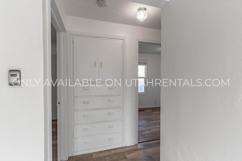 Recently Renovated 2 Bed / 1 Bath Apartment Near Payson Main Street property image