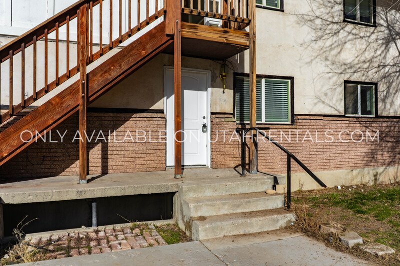 Recently Renovated 2 Bed / 1 Bath Apartment Near Payson Main Street property image