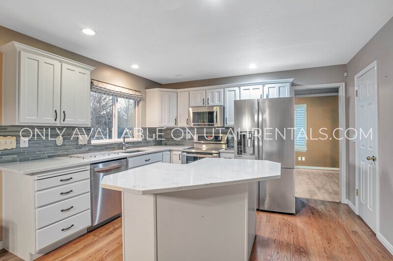 Beautiful, Spacious 5 bedroom home in Draper! property image