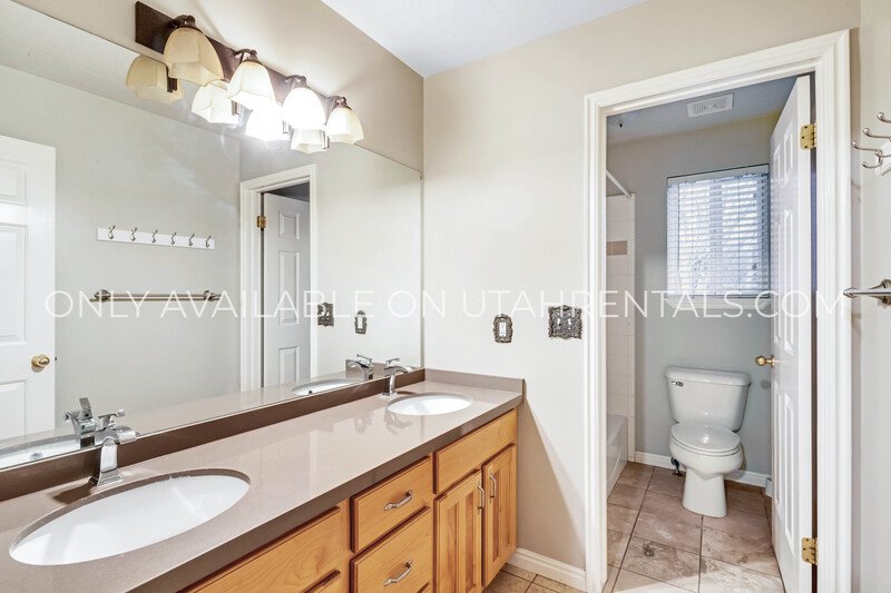 Beautiful, Spacious 5 bedroom home in Draper! property image