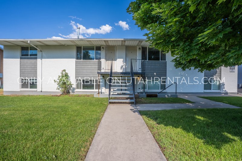 Renovated 2 bed 1 bath apartment property image