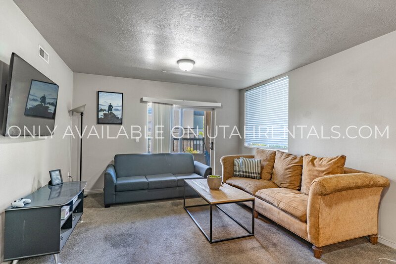 2 Private Rooms at Lanai Apartments property image