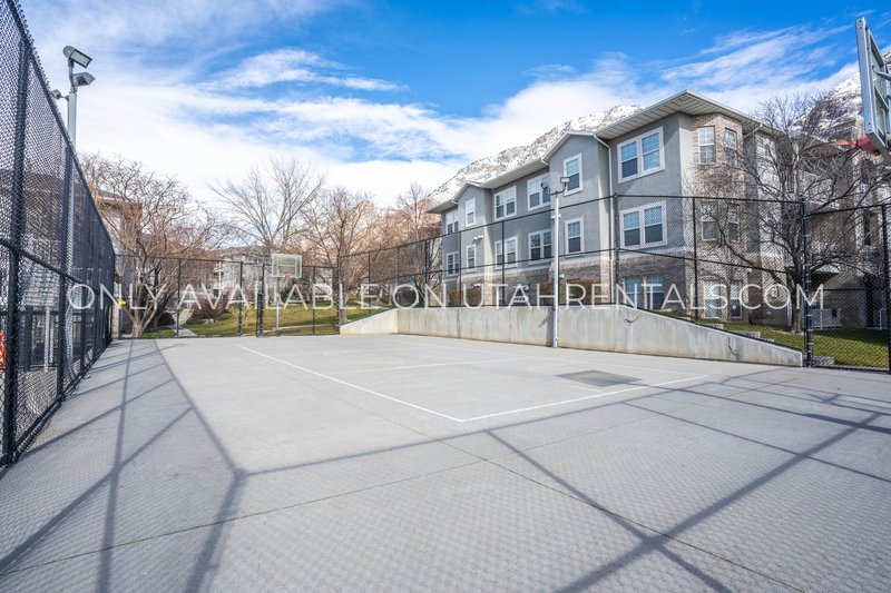 3 Private Bedrooms at Belmont! property image