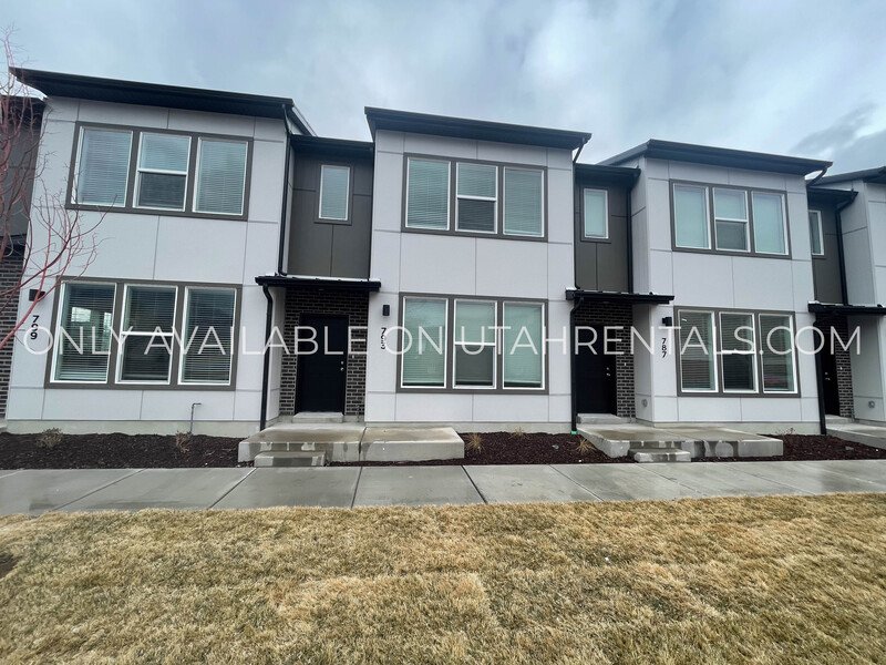 Brand New Townhome in Springville property image