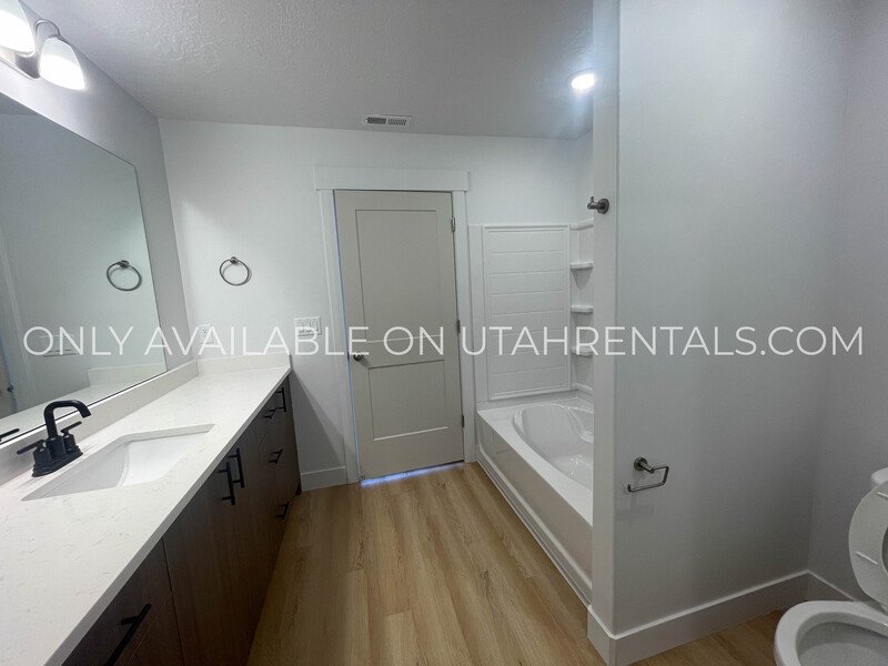 Brand New Townhome in Springville property image