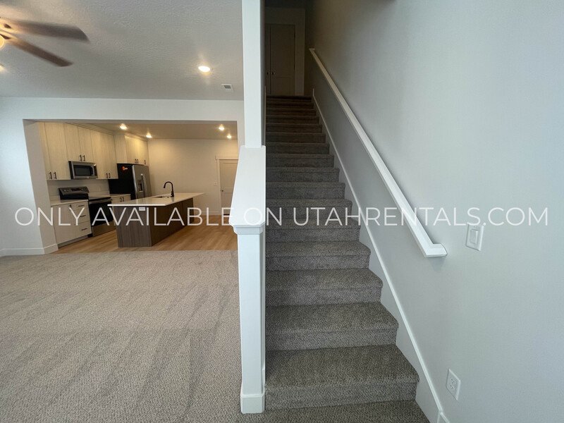 New Townhome in Springville Available now! property image