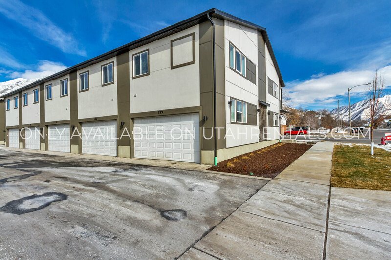 Brand New Townhome in Springville property image