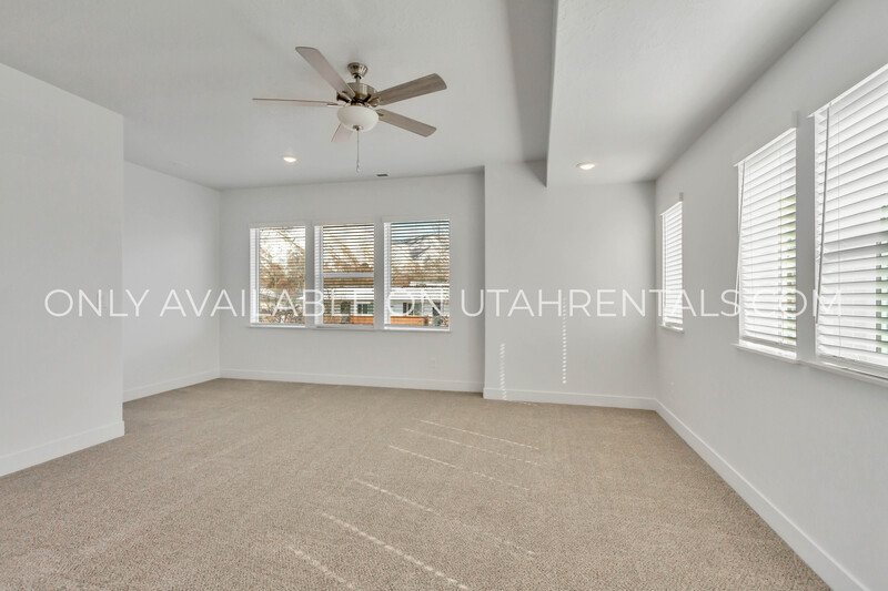 New Townhome in Springville Available now! property image