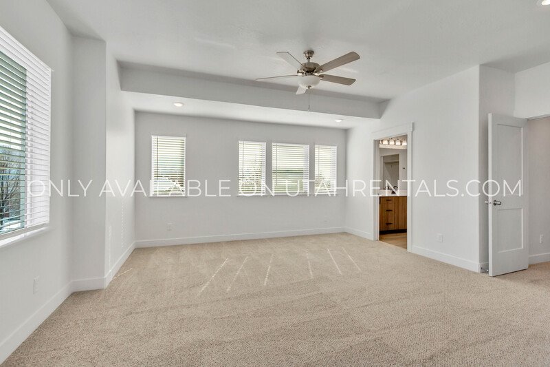 New Townhome in Springville Available now! property image