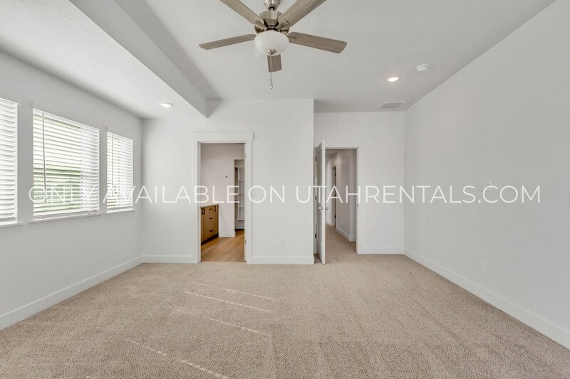 New Townhome in Springville Available now! property image