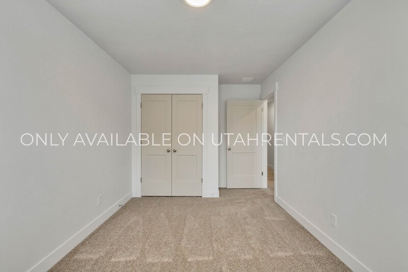 New Townhome in Springville Available now! property image