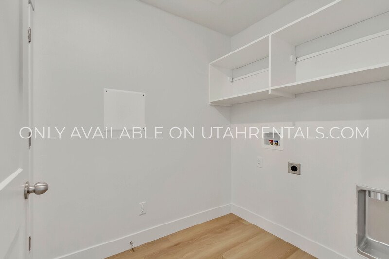 New Townhome in Springville Available now! property image