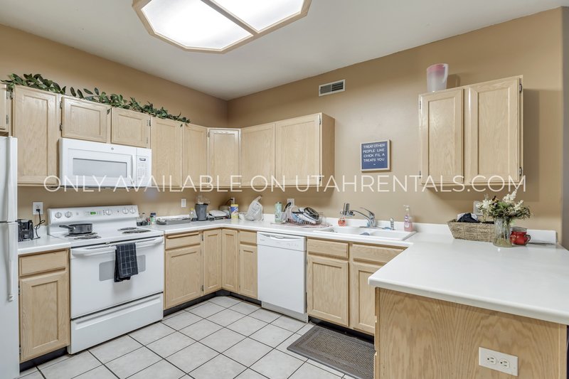 Two Private Bedrooms at Belmont! property image