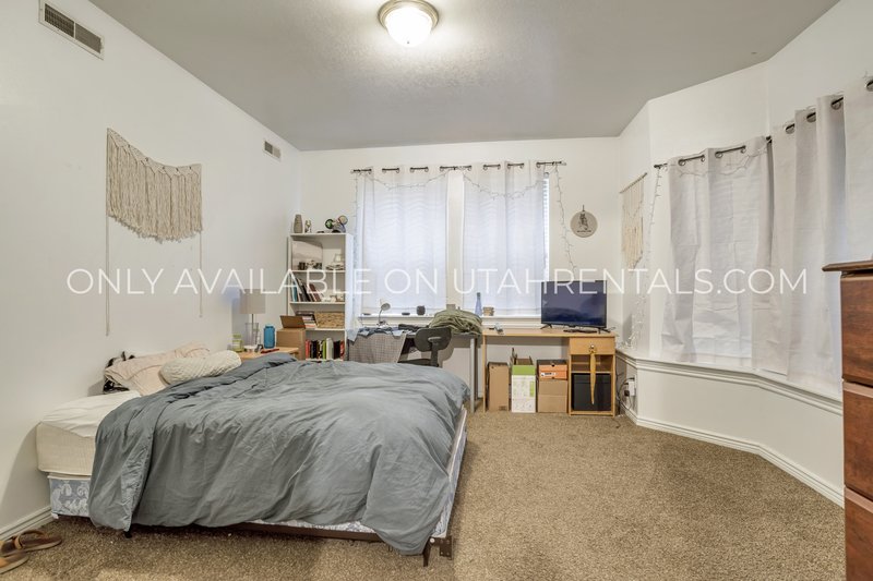 Two Private Bedrooms at Belmont! property image