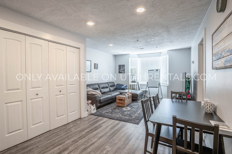 Private Room & Bathroom at The Avenues! property image