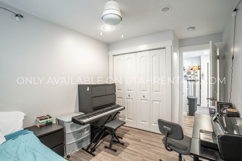 Private Room & Bathroom at The Avenues! property image