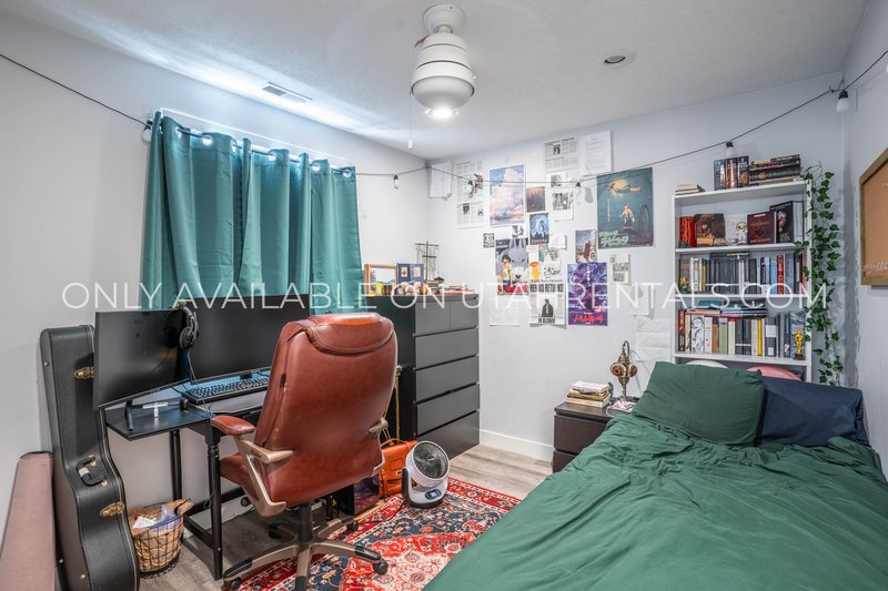 Private Room & Bathroom at The Avenues! property image