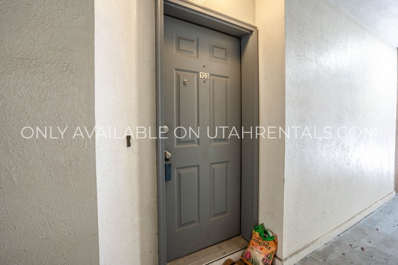 Private Room & Bathroom at The Avenues! property image