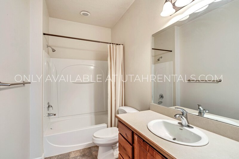 3 Bed 2 Bath Canyon Meadow Condo property image