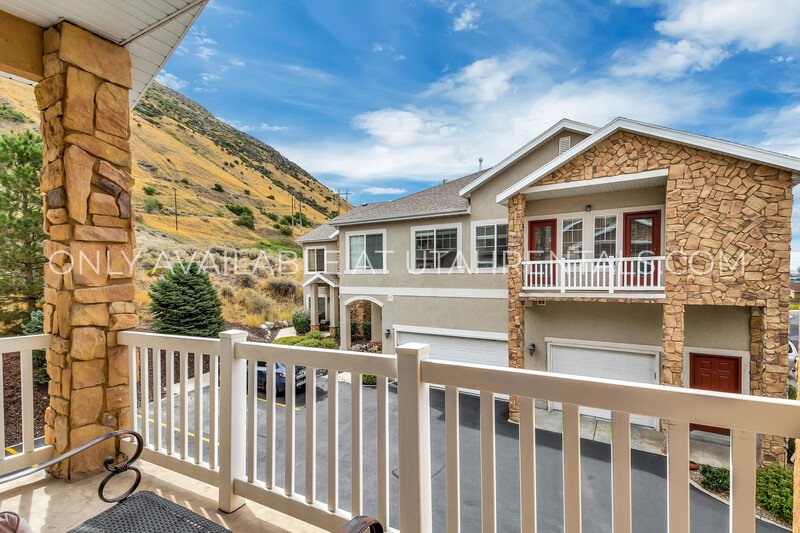 3 Bed 2 Bath Canyon Meadow Condo property image