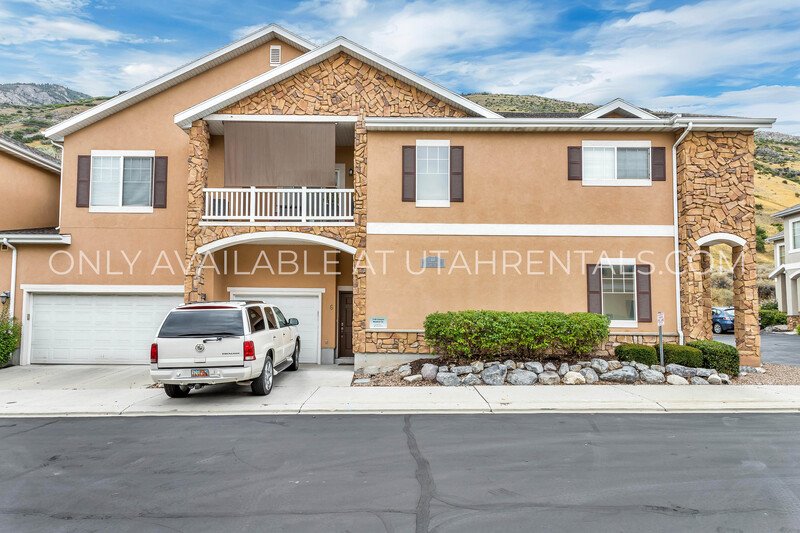 3 Bed 2 Bath Canyon Meadow Condo property image