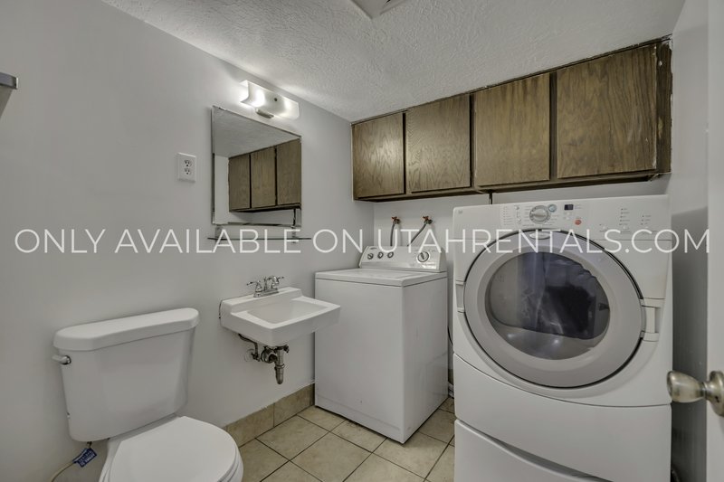 2-Bedroom Apartment in Midvale! property image