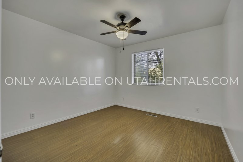 2-Bedroom Apartment in Midvale! property image