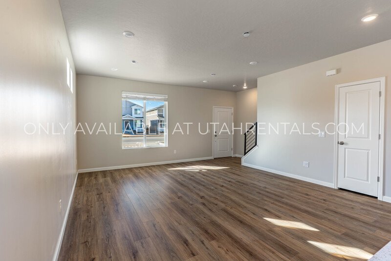 Brand New Saratoga Springs Home! property image