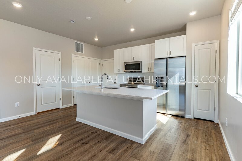 Brand New Saratoga Springs Home! property image