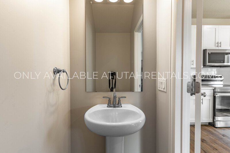 Brand New Saratoga Springs Home! property image