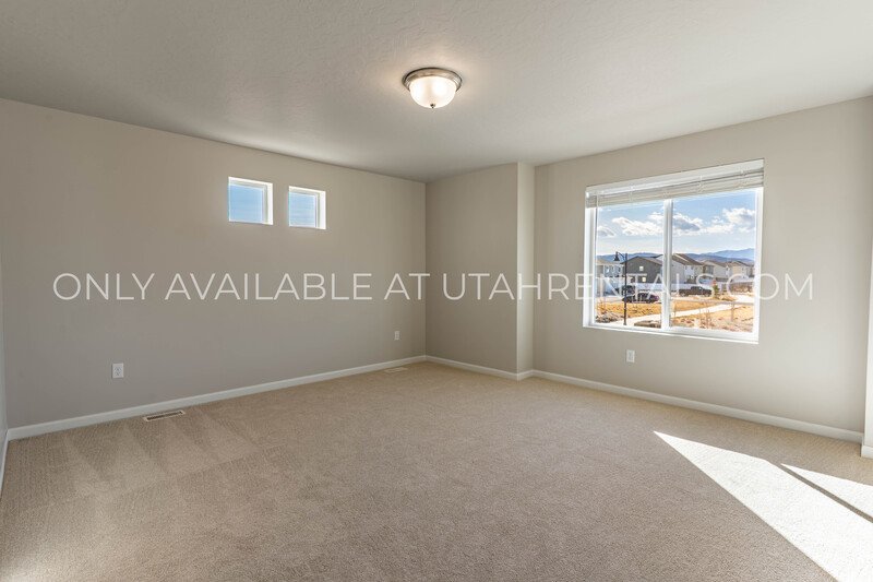 Brand New Saratoga Springs Home! property image