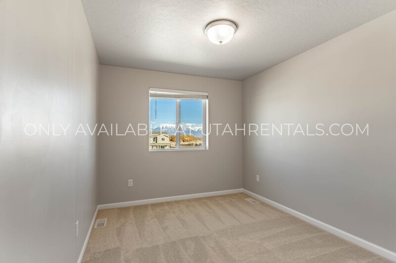 Brand New Saratoga Springs Home! property image