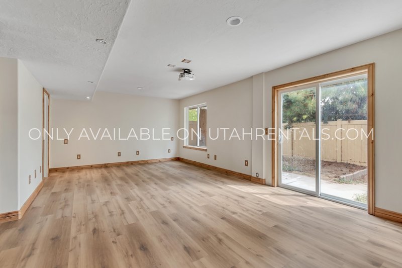 BEAUTIFUL LEHI TOWNHOME property image