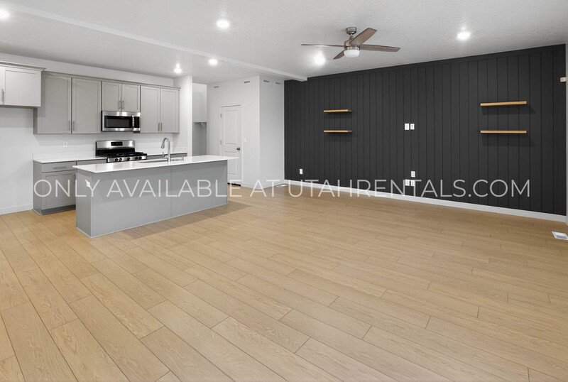 Large Spanish Fork townhome property image