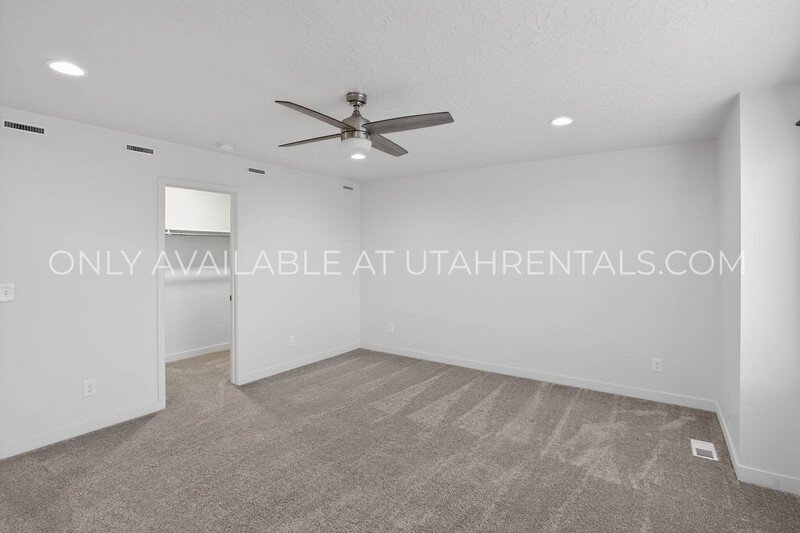 Large Spanish Fork townhome property image